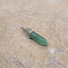Charger l'image dans la galerie, PENDENTIF EN AVENTURINE