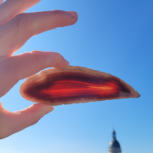 Charger l'image dans la galerie, Petite Tranche d'Agate Cornaline ORANGE
