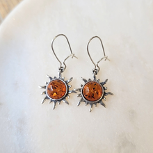 Charger l'image dans la galerie, Boucles soleil ambre cognac sur argent