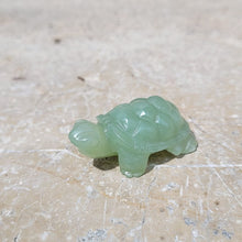Charger l'image dans la galerie, Tortue sculptée en Jade