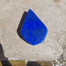 Charger l'image dans la galerie, Morceau de Lapis Lazuli Premium