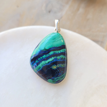 Charger l'image dans la galerie, Pendentif azurite malachite sur argent