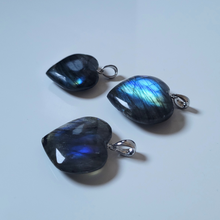 Charger l'image dans la galerie, Coeur en labradorite