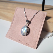 Charger l'image dans la galerie, Pendentif Pierre de Lune