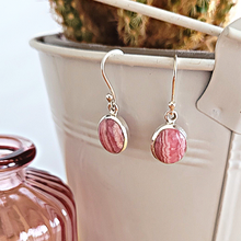 Charger l'image dans la galerie, Boucles d'oreilles Goutte Rhodocrosite montées sur Argent