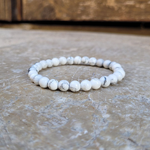 Charger l'image dans la galerie, Bracelet Howlite / Magnésite Perles 6mm