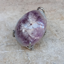 Charger l'image dans la galerie, Cœur d'améthyste cristallisé