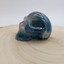 Charger l'image dans la galerie, crâne en fluorite naturelle