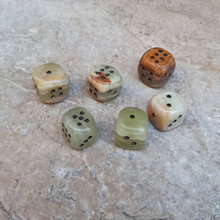 Charger l'image dans la galerie, Dés à jouer en ONYX