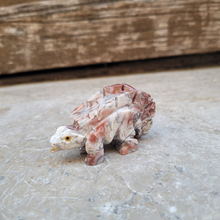 Charger l'image dans la galerie, Dinosaure en Pierre Naturelle