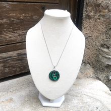 Charger l'image dans la galerie, porte bonheur en malachite