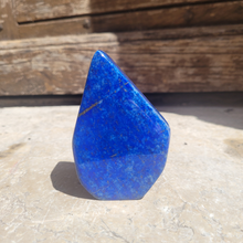 Charger l'image dans la galerie, Morceau de Lapis Lazuli Premium