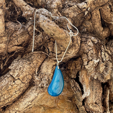 Charger l'image dans la galerie, Pendentif en Agate bleue