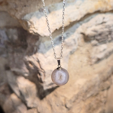 Charger l'image dans la galerie, Pendentif Agate boule