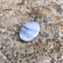 Charger l'image dans la galerie, Pendentif Calcédoine