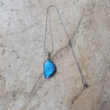 Charger l'image dans la galerie, pendentif labradorite bleue