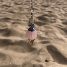Charger l'image dans la galerie, Pendule Sphère Quartz Rose- Sephoroton