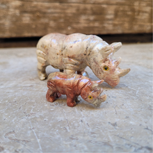 Charger l'image dans la galerie, rhinoceros sculpté