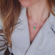 Charger l'image dans la galerie, Pendentif en argent Goutte Jade Facetté