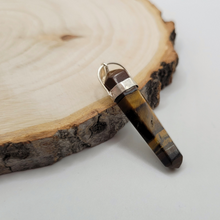 Charger l'image dans la galerie, Pendentif Pointe en Œil du tigre