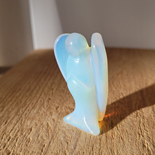 Charger l'image dans la galerie, Ange en Opale hydrophane