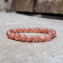 Charger l'image dans la galerie, Bracelet Pierre de Soleil Perles 8 mm