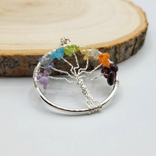 Charger l'image dans la galerie, Pendentif Arbre de Vie 7 Chakras