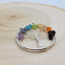 Charger l'image dans la galerie, Pendentif Arbre de Vie 7 Chakras