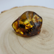 Charger l'image dans la galerie, Morceau d'ambre