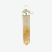 Charger l'image dans la galerie, Pendentif Pointe en Citrine; La Citrine symbolise l'énergie solaire, le dynamisme joyeux, la volonté en mouvement.
