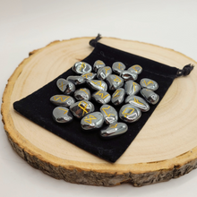 Charger l'image dans la galerie, Jeu de Runes en Hématite Familystones