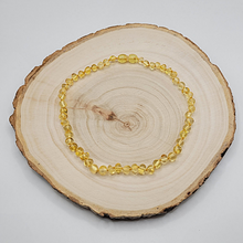 Charger l'image dans la galerie, Collier Ambre Bébé Perles Claires