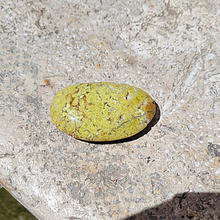 Charger l'image dans la galerie, Galet Opale de Madagascar Familystones