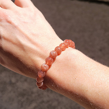 Charger l'image dans la galerie, Bracelet Pierre de Soleil Perles 8mm