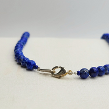 Charger l'image dans la galerie, Collier Ras de Cou en Lapis lazuli