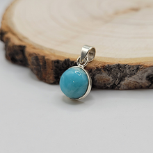 Charger l'image dans la galerie, pendentif en larimar monté sur argent