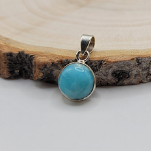 Charger l'image dans la galerie, pendentif en larimar monté sur argent