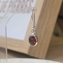 Charger l'image dans la galerie, Boucles d'oreilles en grenat facetté
