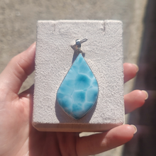 Charger l'image dans la galerie, Pendentif Larimar - Pièce UNIQUE
