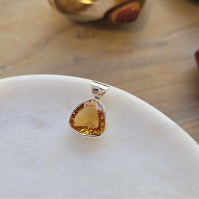Pendentif Citrine Facetté sur Argent
