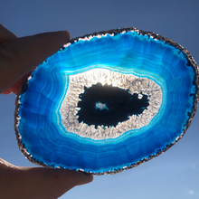 Charger l&#39;image dans la galerie, Tranche d&#39;Agate Bleue - Pièce Unique 
