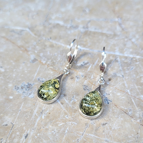 boucles d'oreille en ambre vert