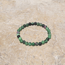 Charger l&#39;image dans la galerie, Bracelet Rubis Zoisite
