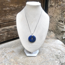 Charger l&#39;image dans la galerie, porte bonheur lapis lazuli
