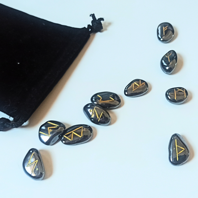 Jeu de Runes en Hématite