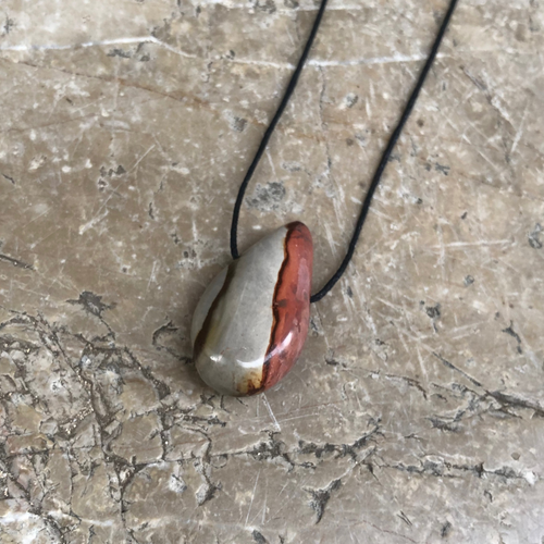 pendentif en jaspe mookaite