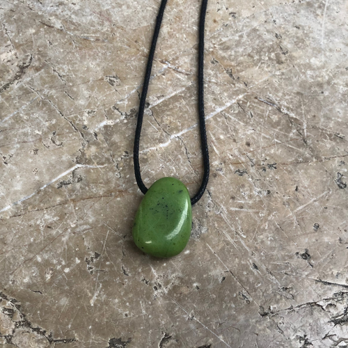 pendentif-jade-naturel