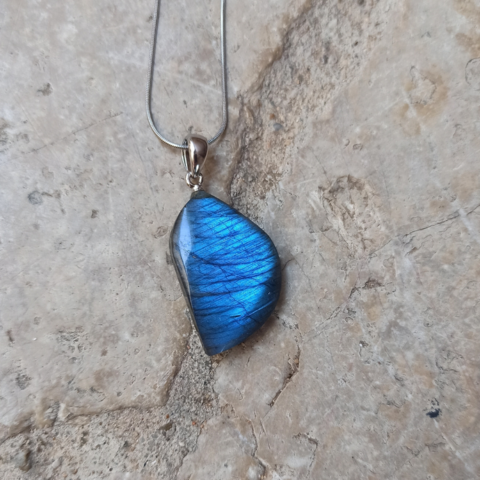 Pendentif Labradorite Bleue