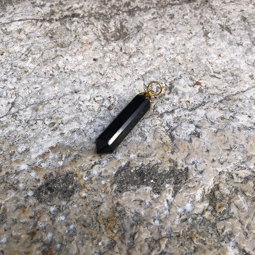 Pendentif Pointe en Shungite