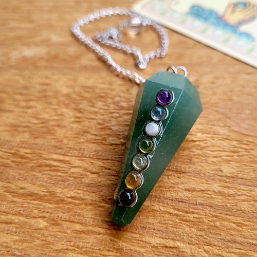 pendule en aventurine et 7 chakras